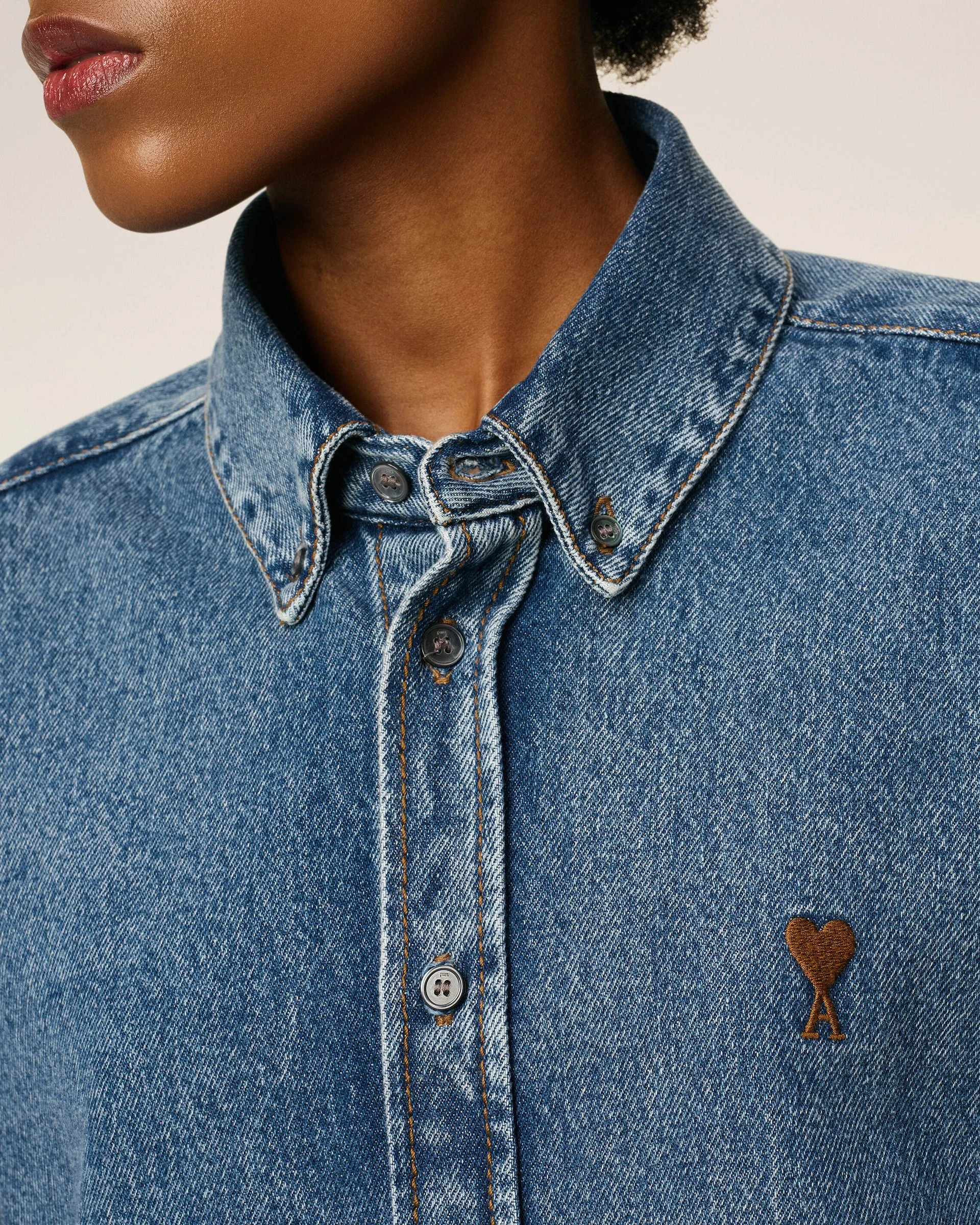 Camisa Ami De Coeur De Algodón Vaquero Unisex - Image 4
