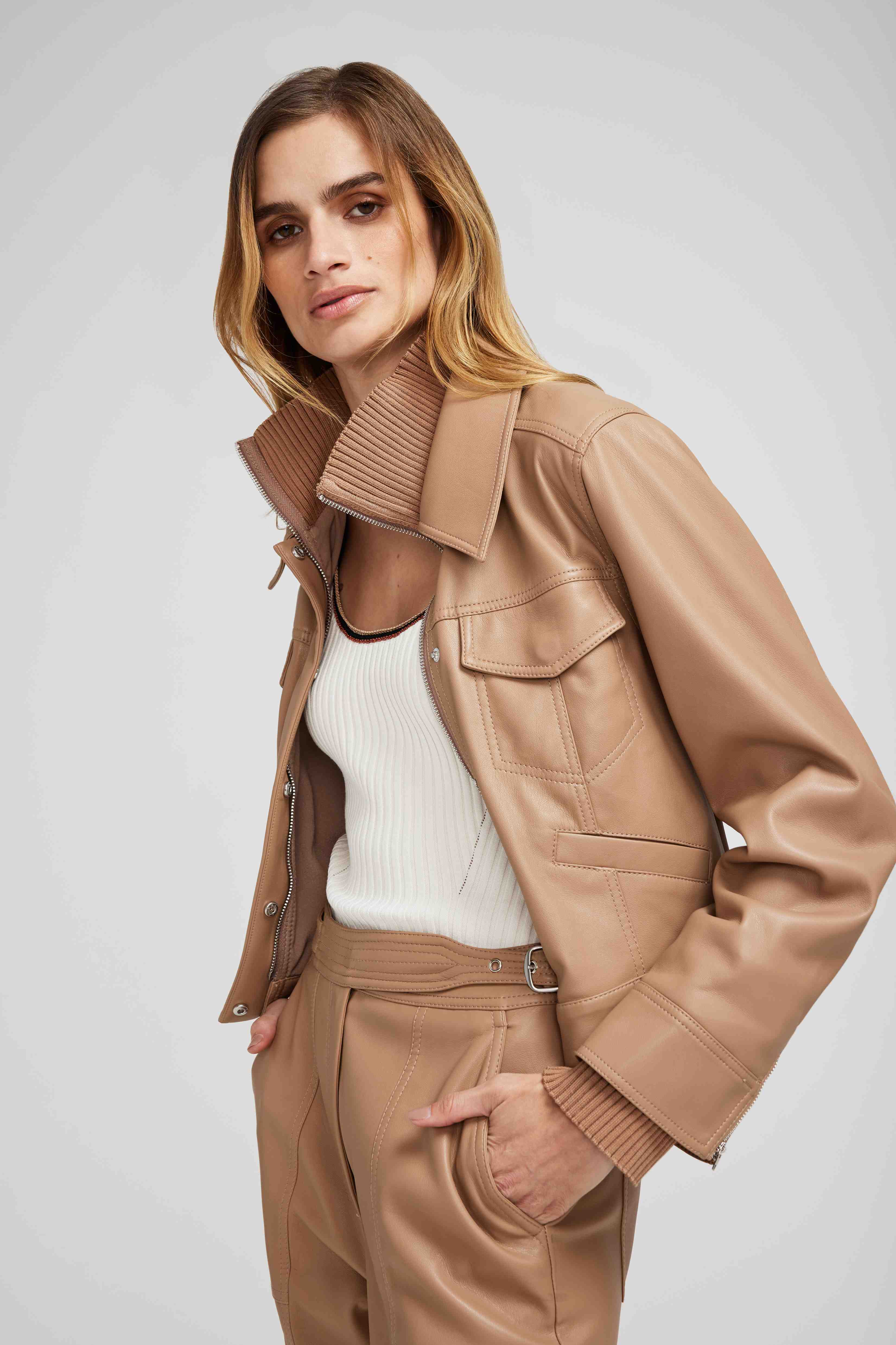 Chaqueta Becka Boxy - Image 3