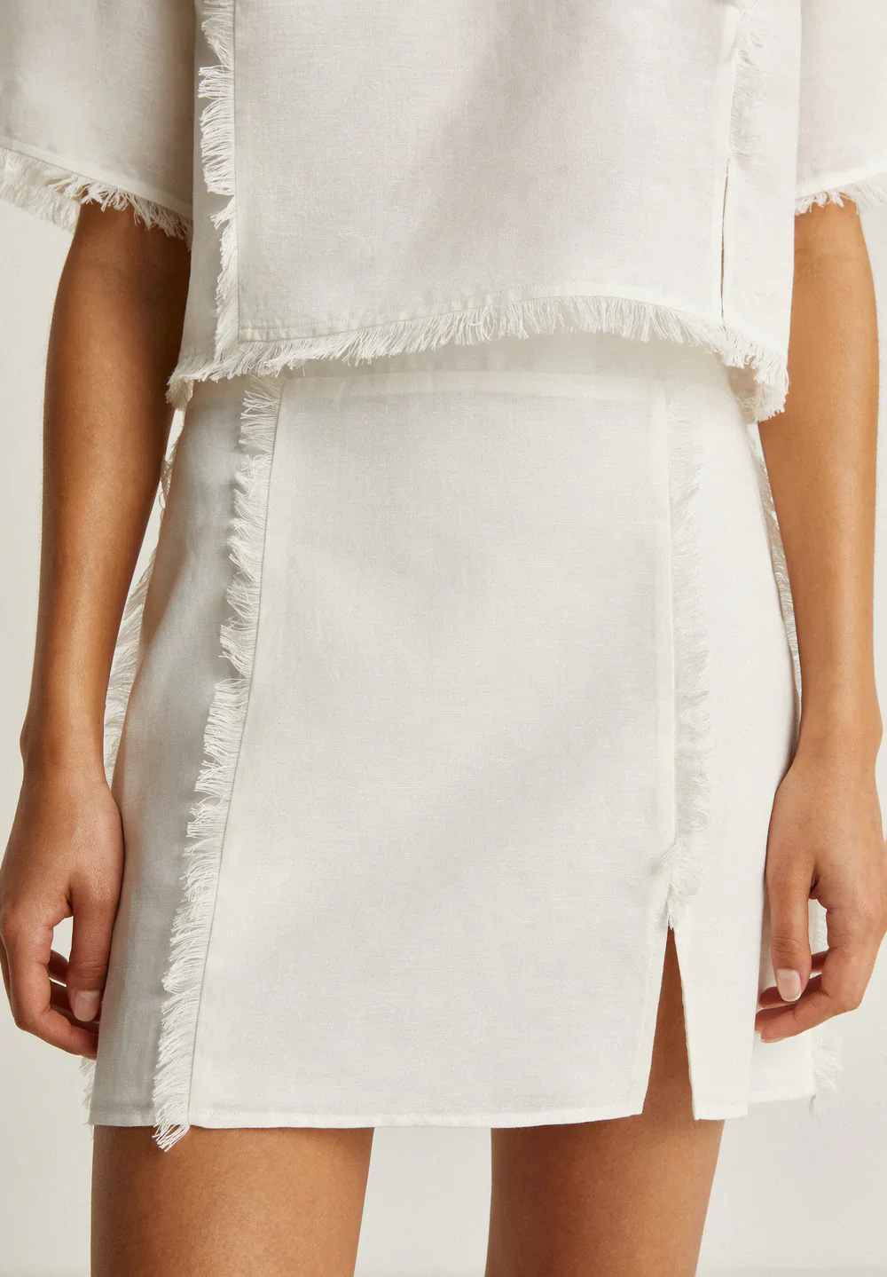 Mini Falda Frayed Linen - Image 4