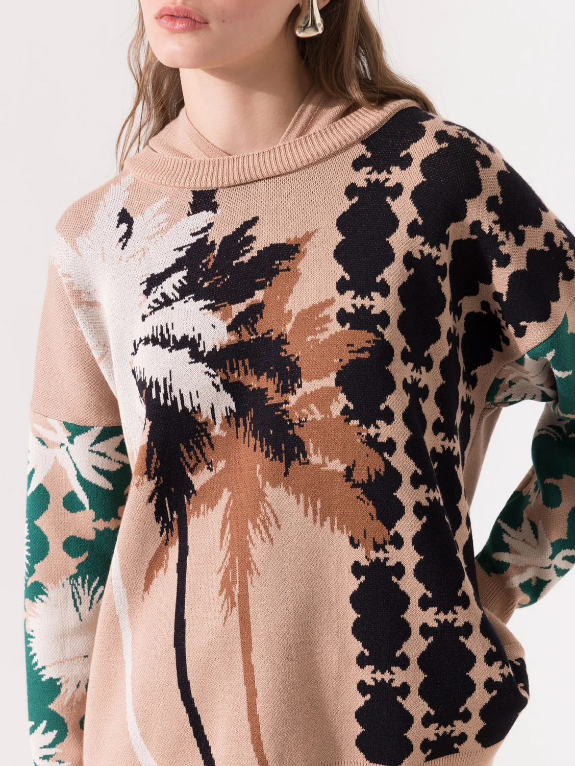 Hoodie Harbour - Image 3