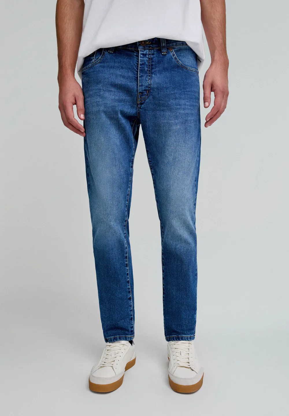 Jeans Básicos Slim Fit - Image 4
