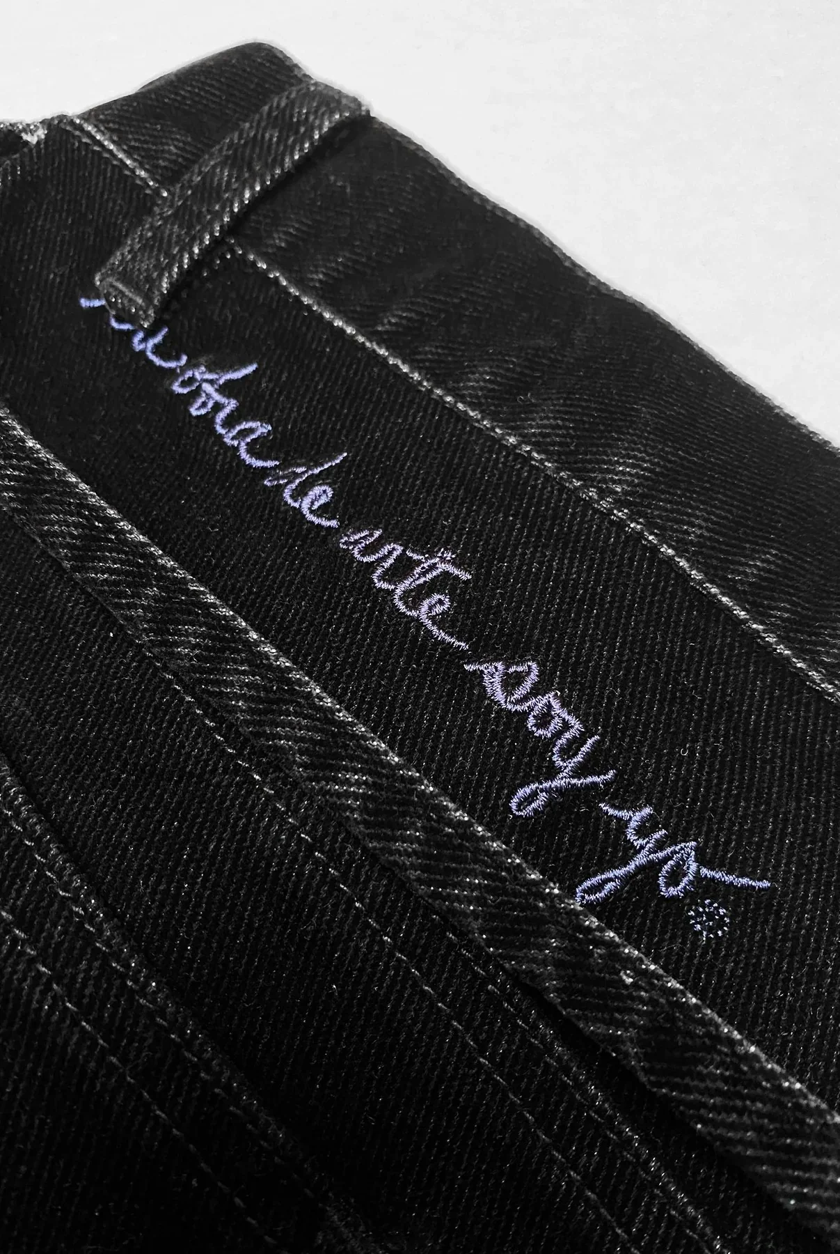 Jeans Denim Terciopelo Negro - Image 4
