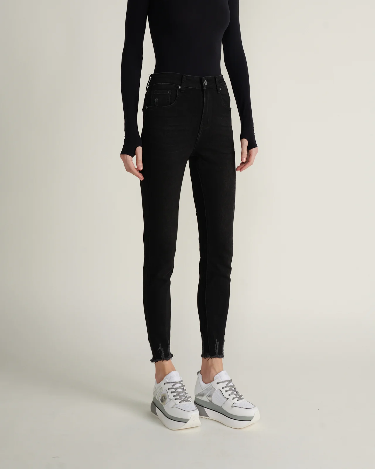 Jeans Skinny Desgastado - Image 3