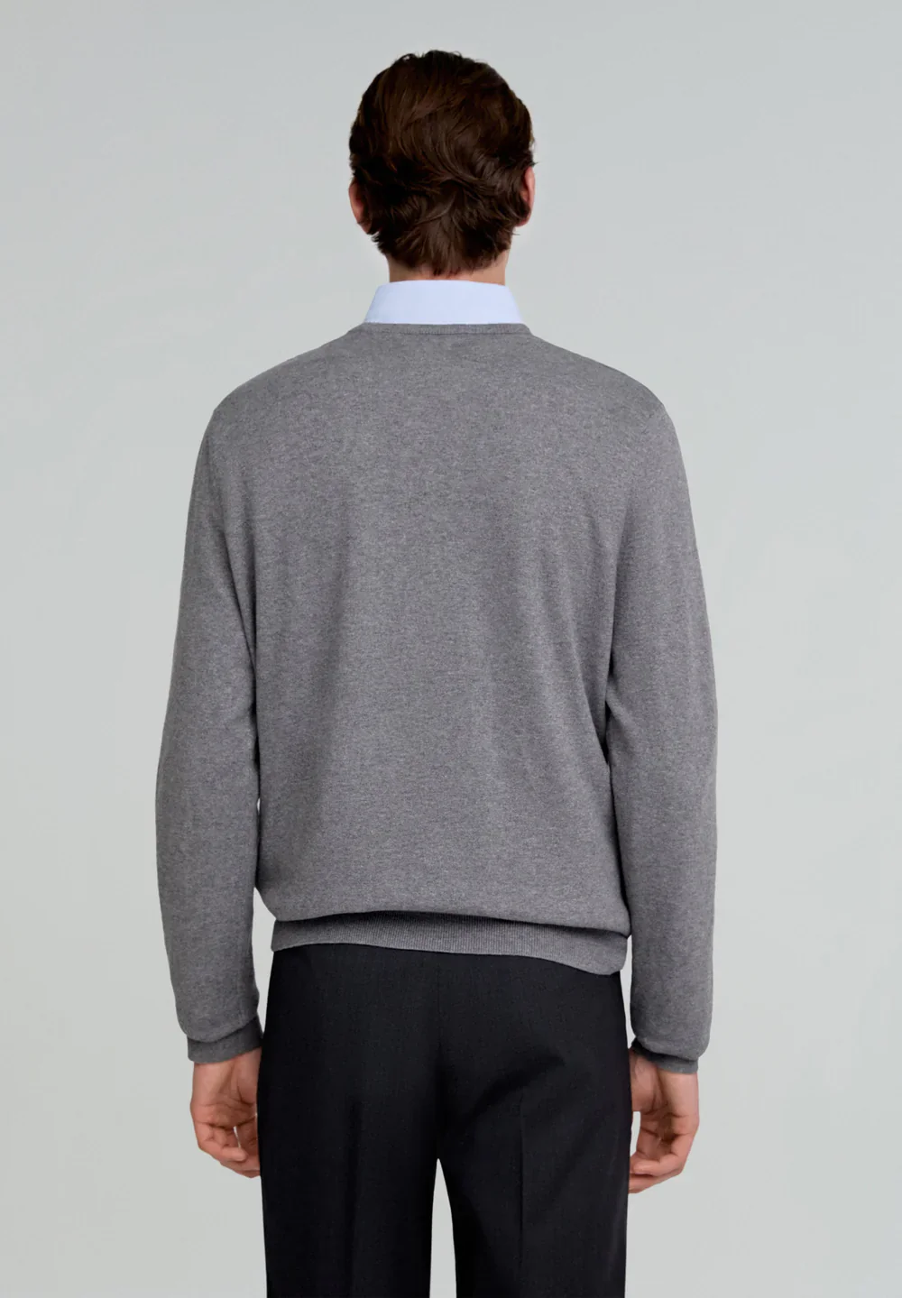 Sweater Cuello Pico Calavera - Image 5