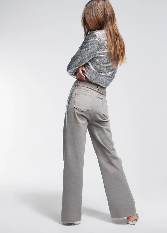 Pantalón Con Laminated Detail - Image 4