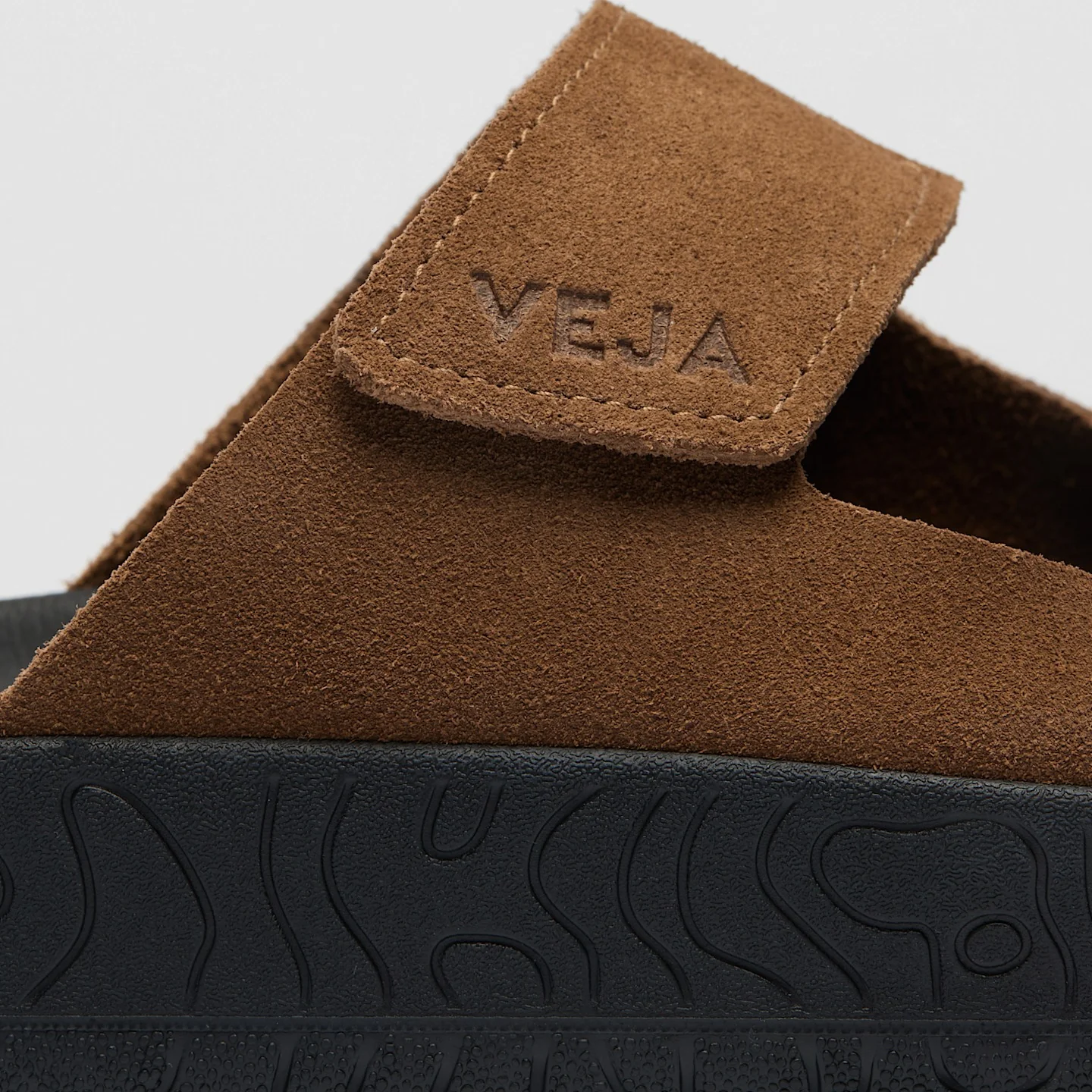 Sandalia Veja De Hombre Etna Suede - Image 3