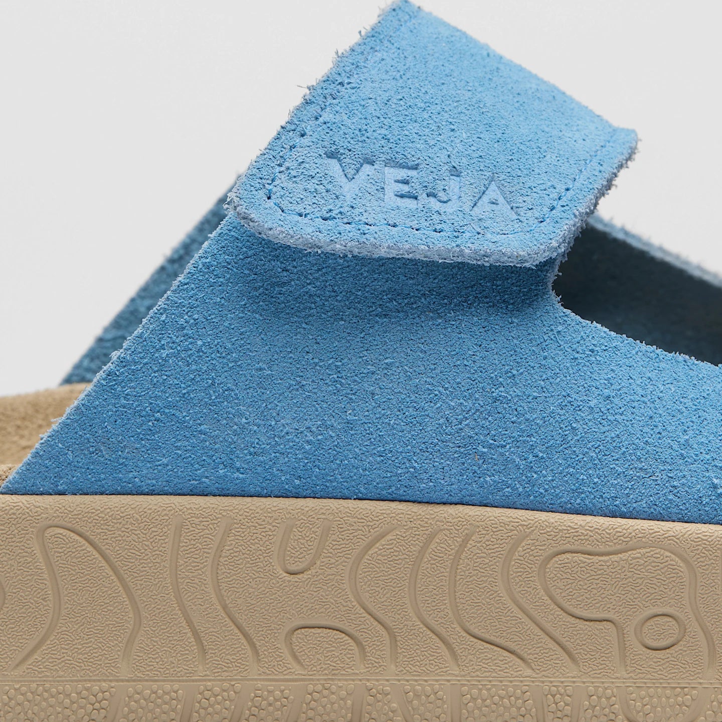 Sandalia Veja De Mujer Etna Suede - Image 3