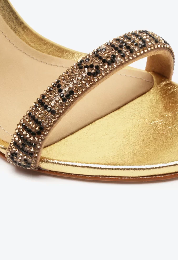 Sandalias Logo Pedraria Tacón - Image 6