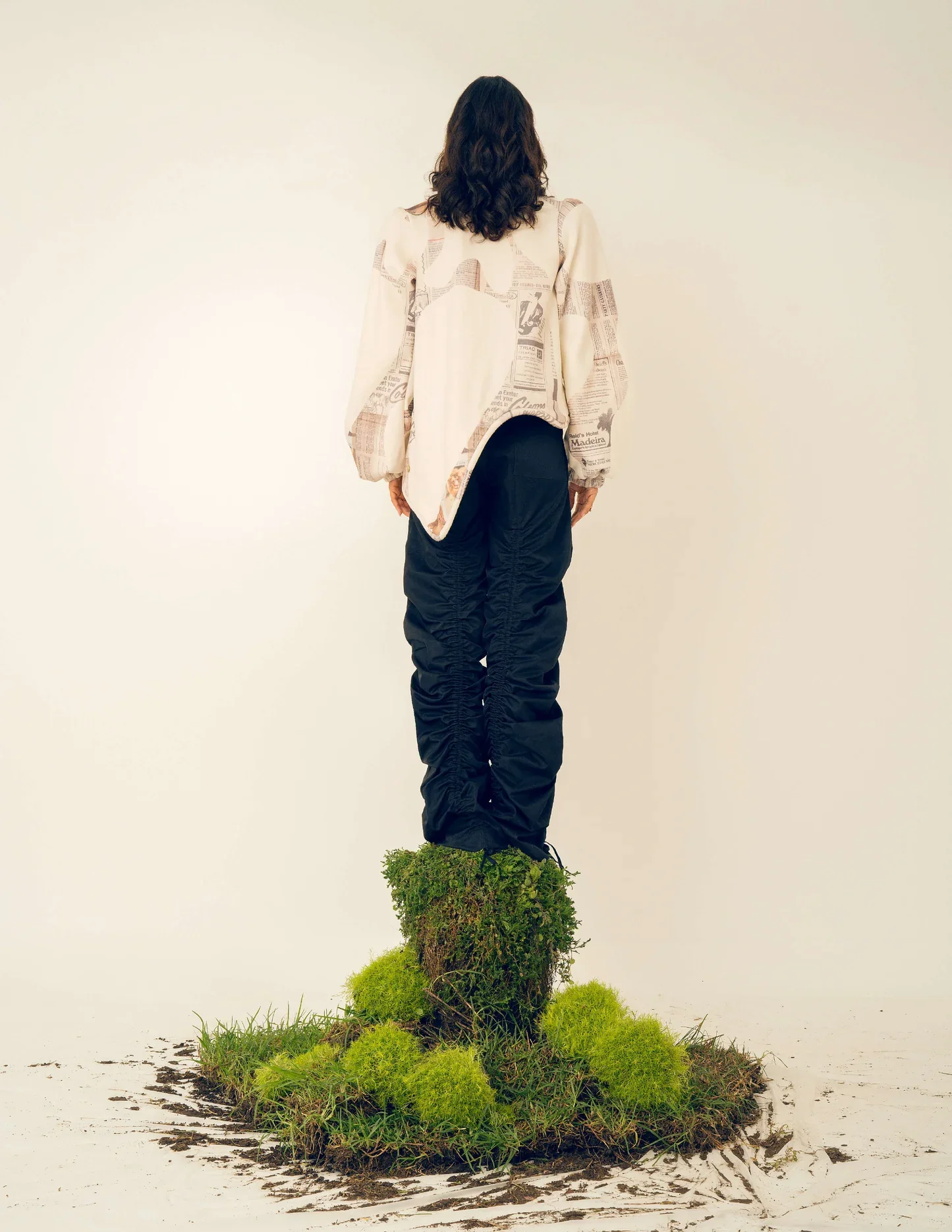 Sweater Chimpanzee - Image 3