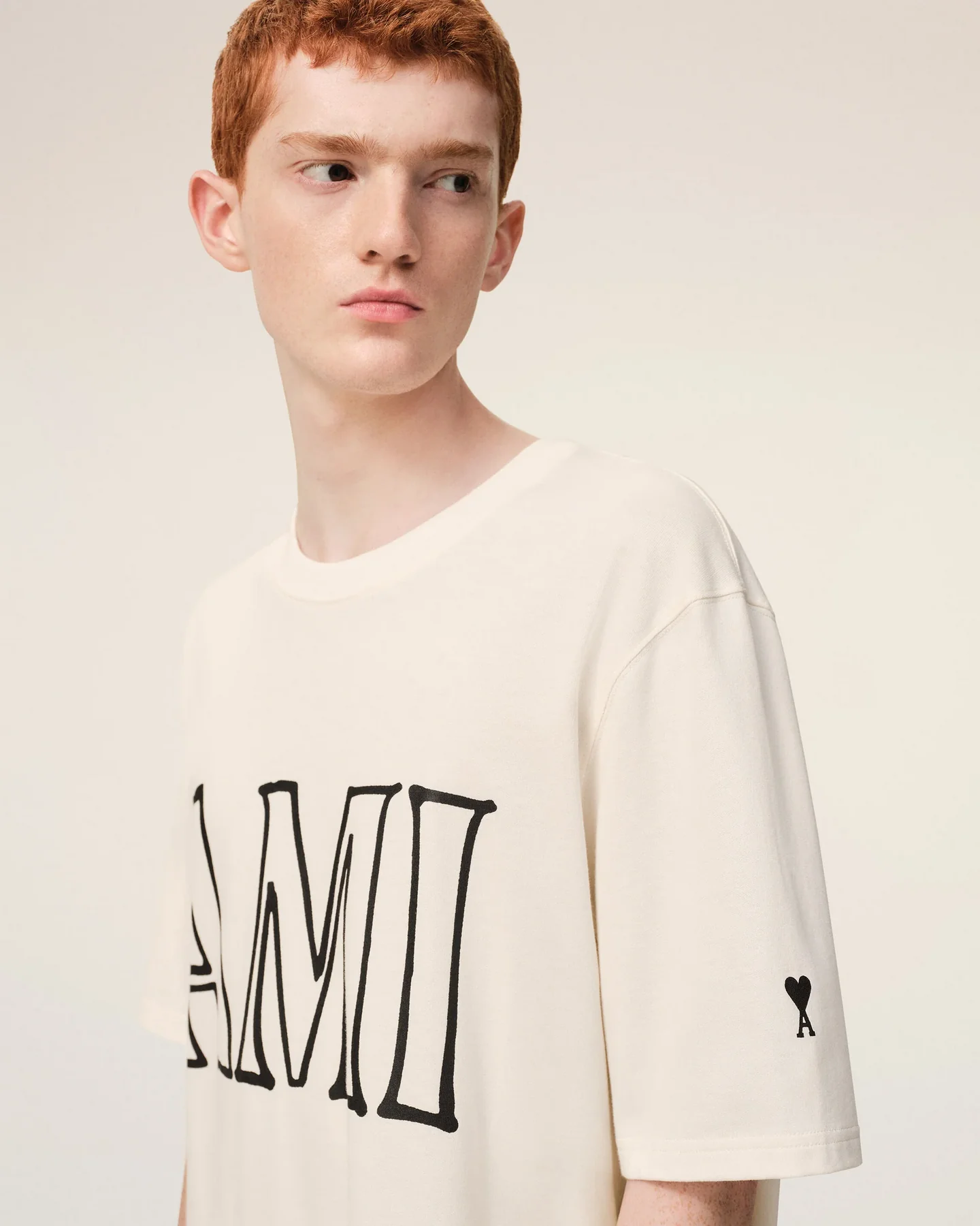 T-Shirt Blanca De Algodón Con Estampado Ami Paris Unisex - Image 3