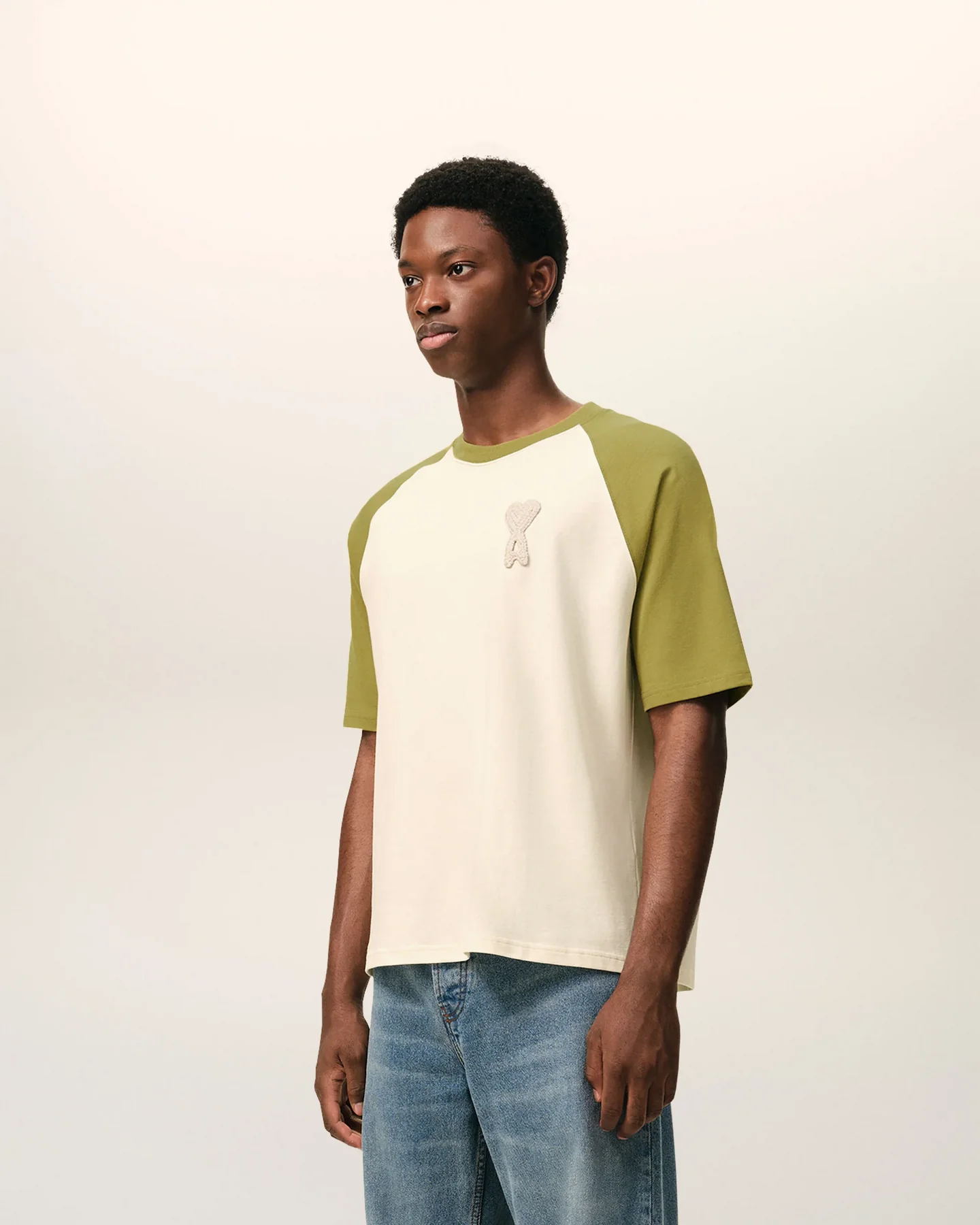 T-Shirt de punto con parche Ami De Coeur Unisex - Image 4