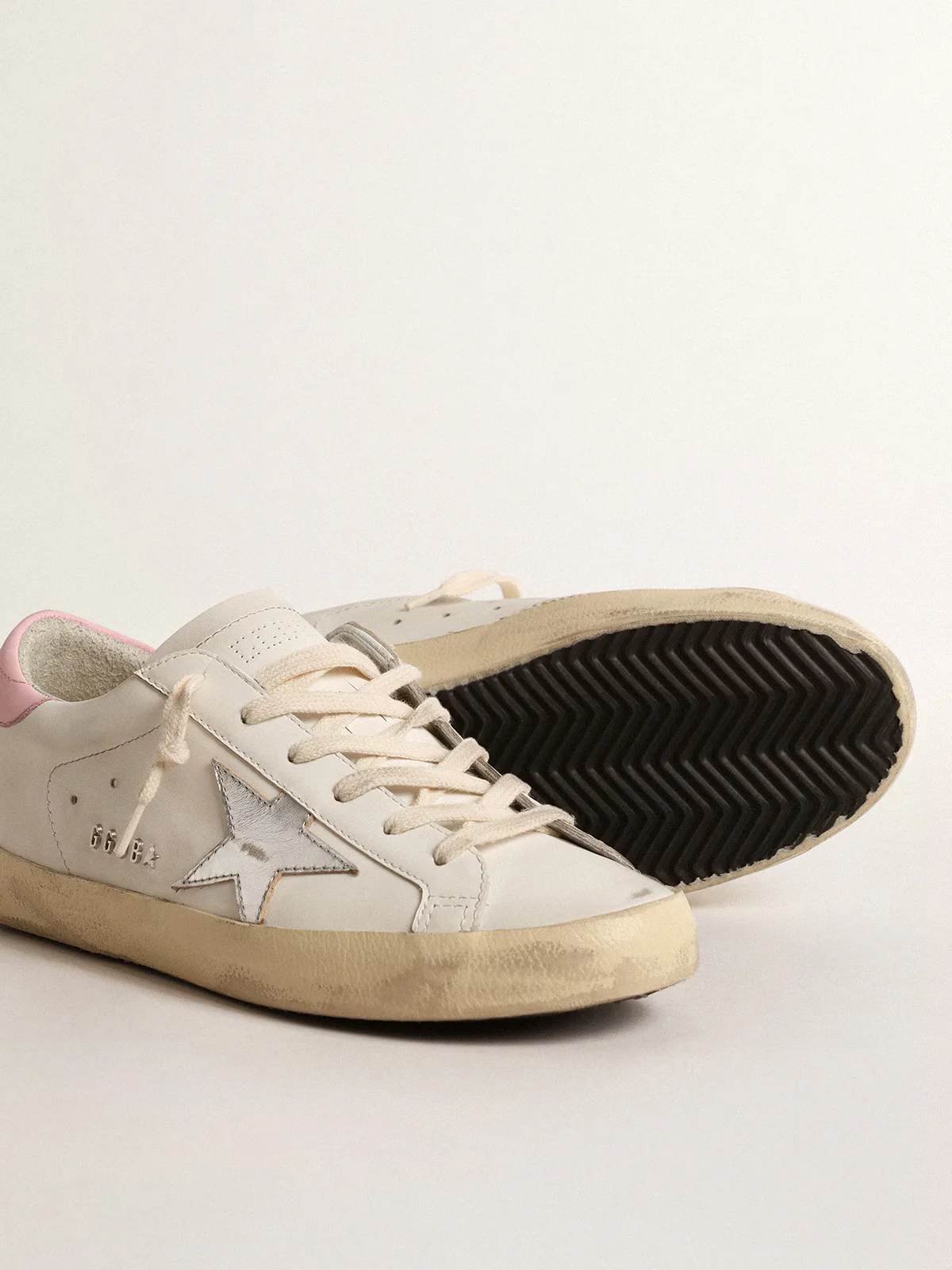 Zapatillas Golden Goose Super-Star Leather Upper Laminated Star Suede Mujer - Image 4