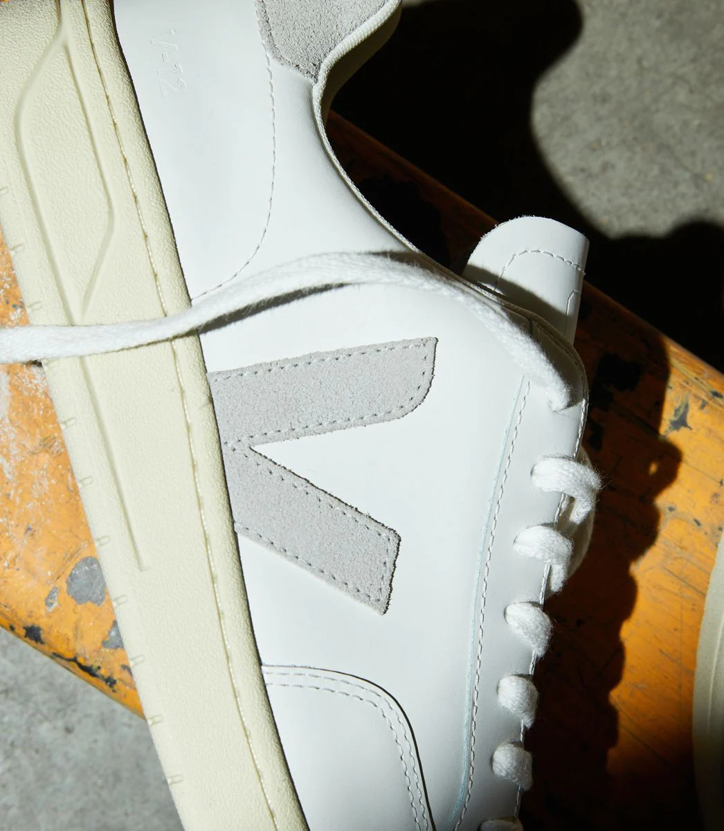 Zapatillas Veja de Hombre V-12 Light Grey - Image 4