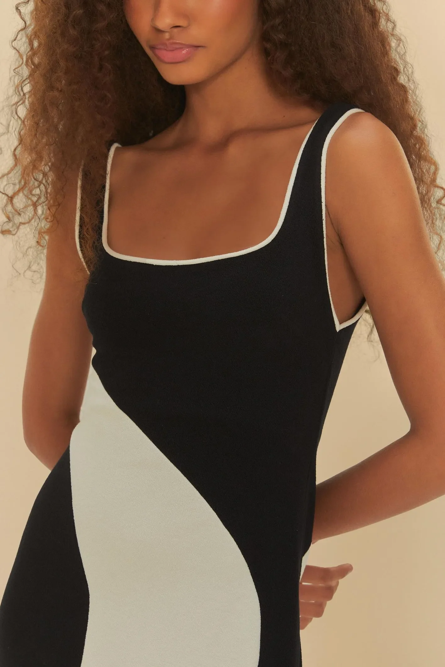 Midi Vestido Recortes - Image 4