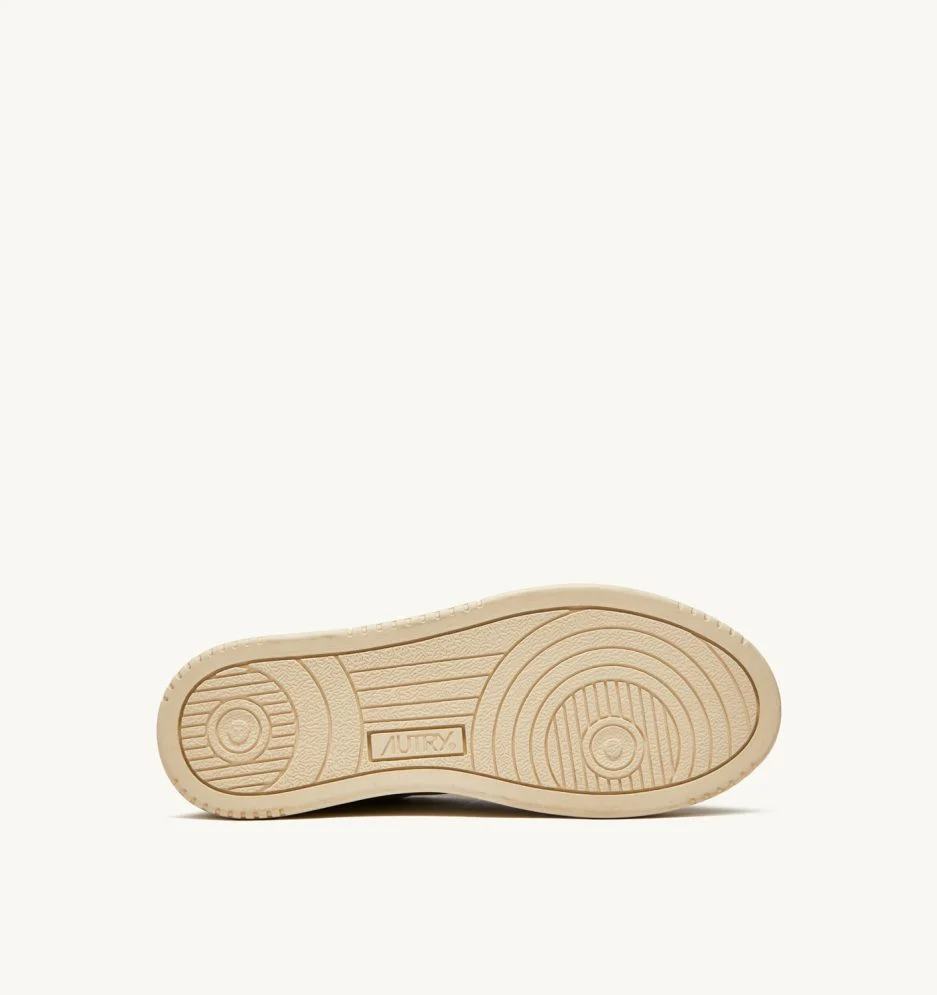 Zapatilla Medalist Low Mujer - Image 6