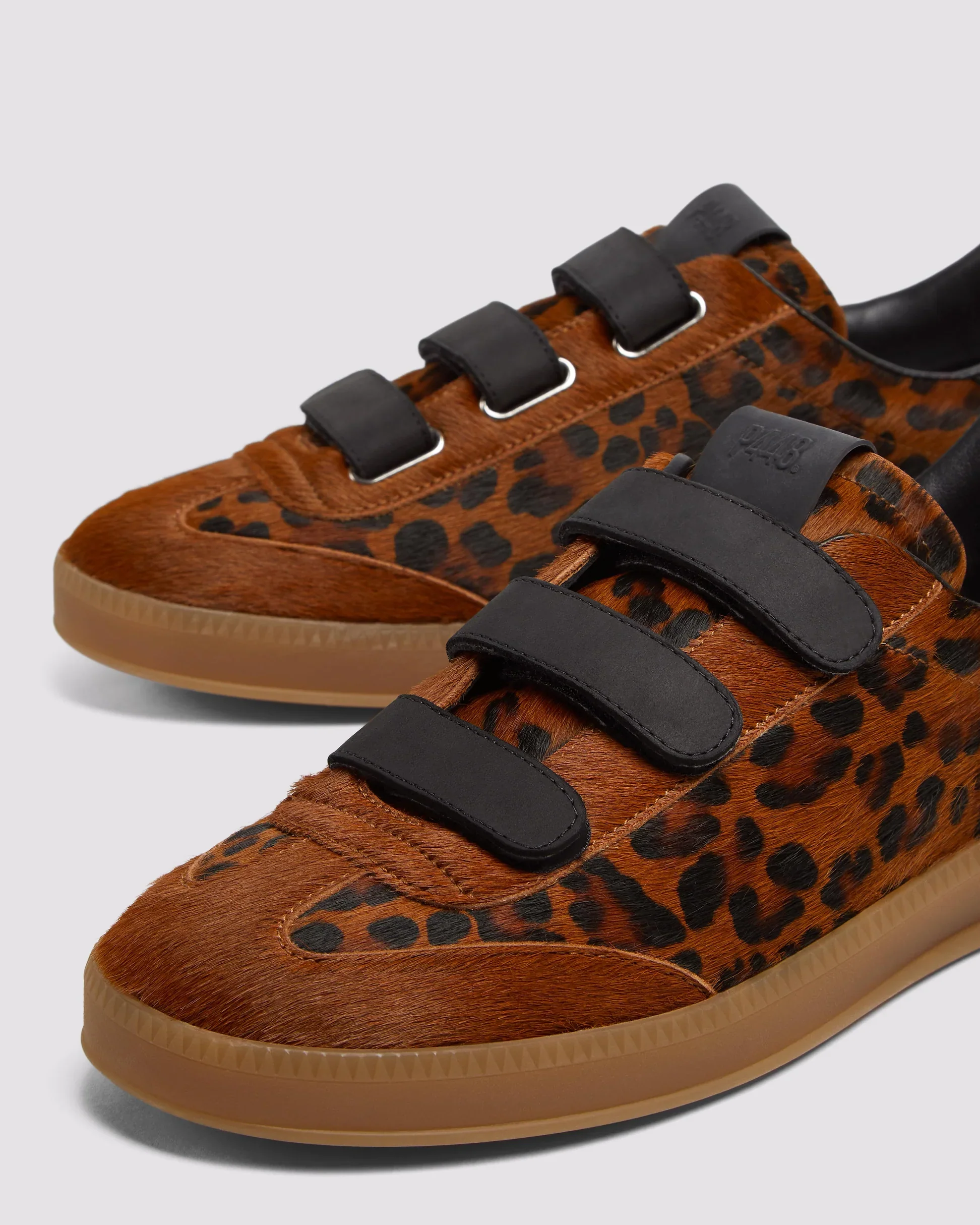 Zapatilla P448 Capri Leopardo Mujer - Image 4