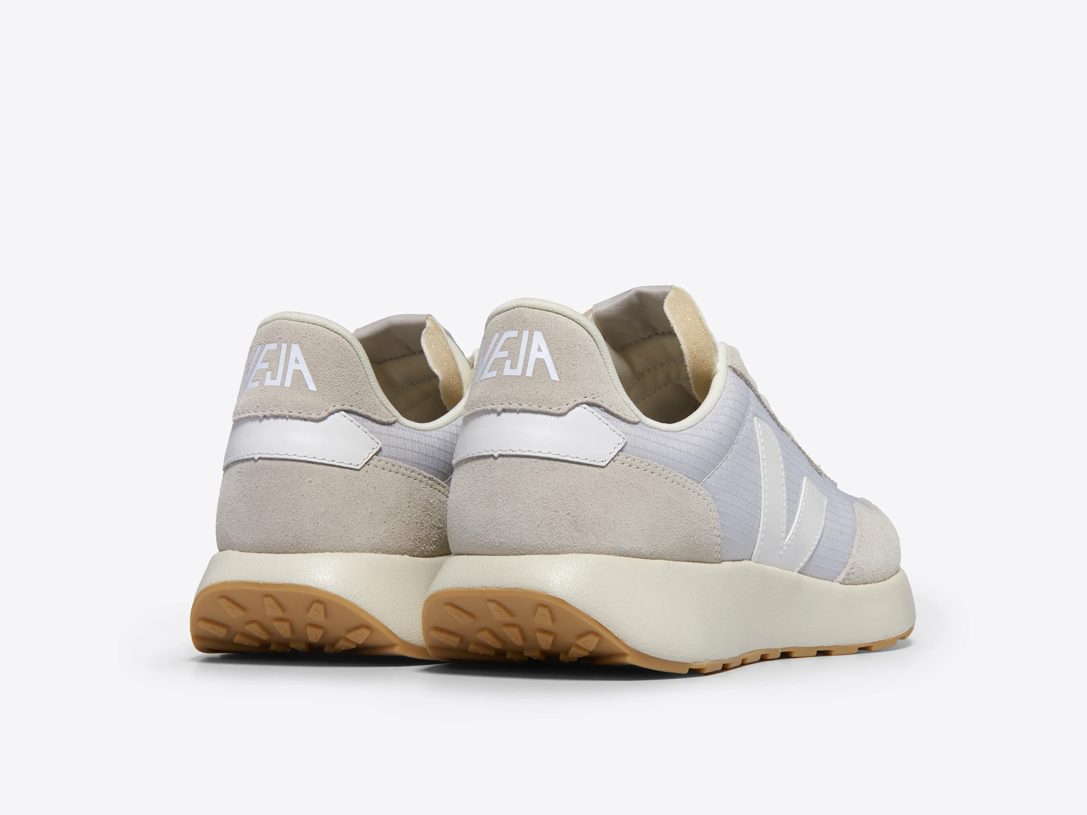 Zapatilla Veja de Mujer Paulistana - Image 3