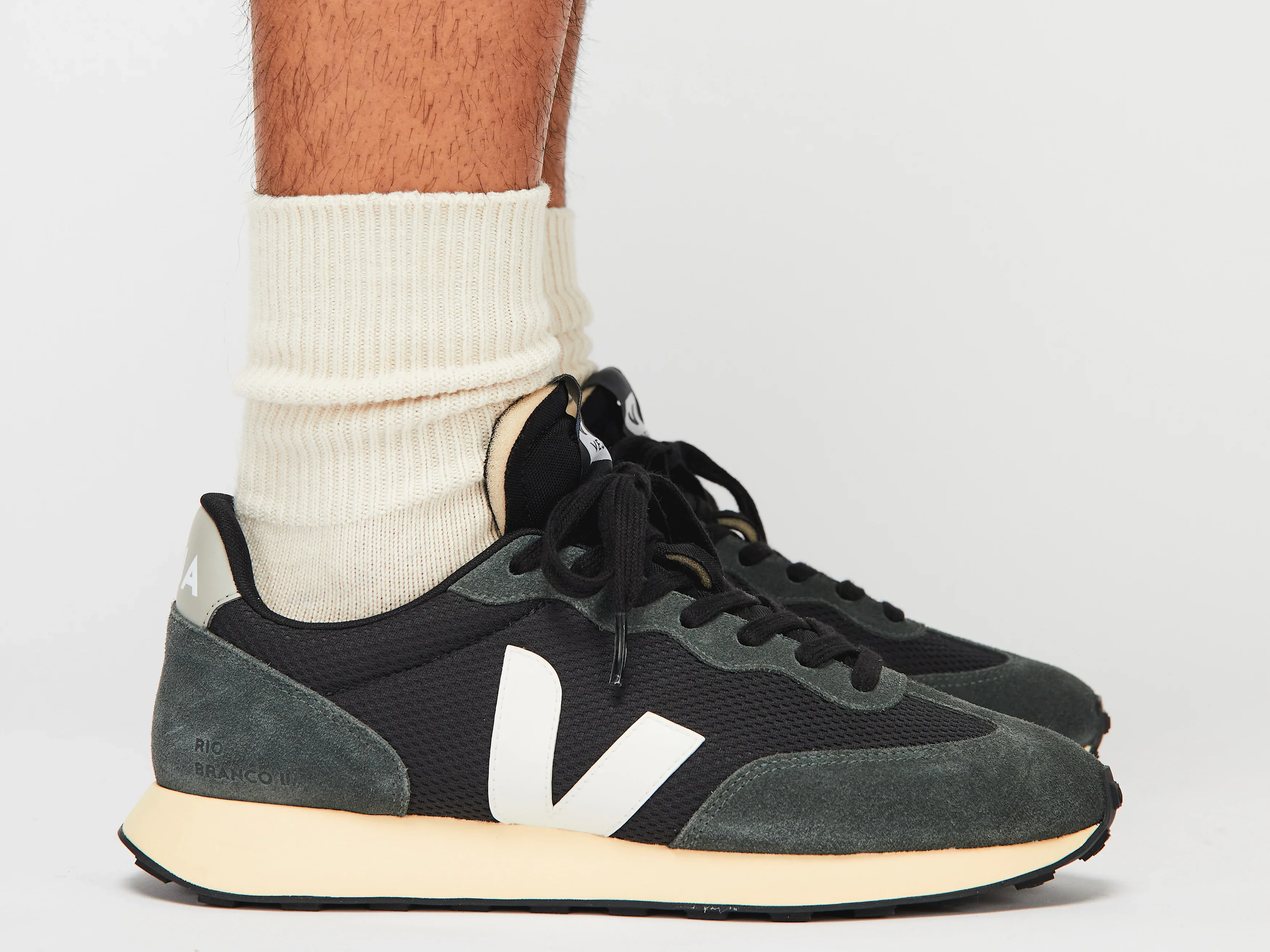 Zapatilla Veja de Hombre Rio Branco Alveomesh - Image 4