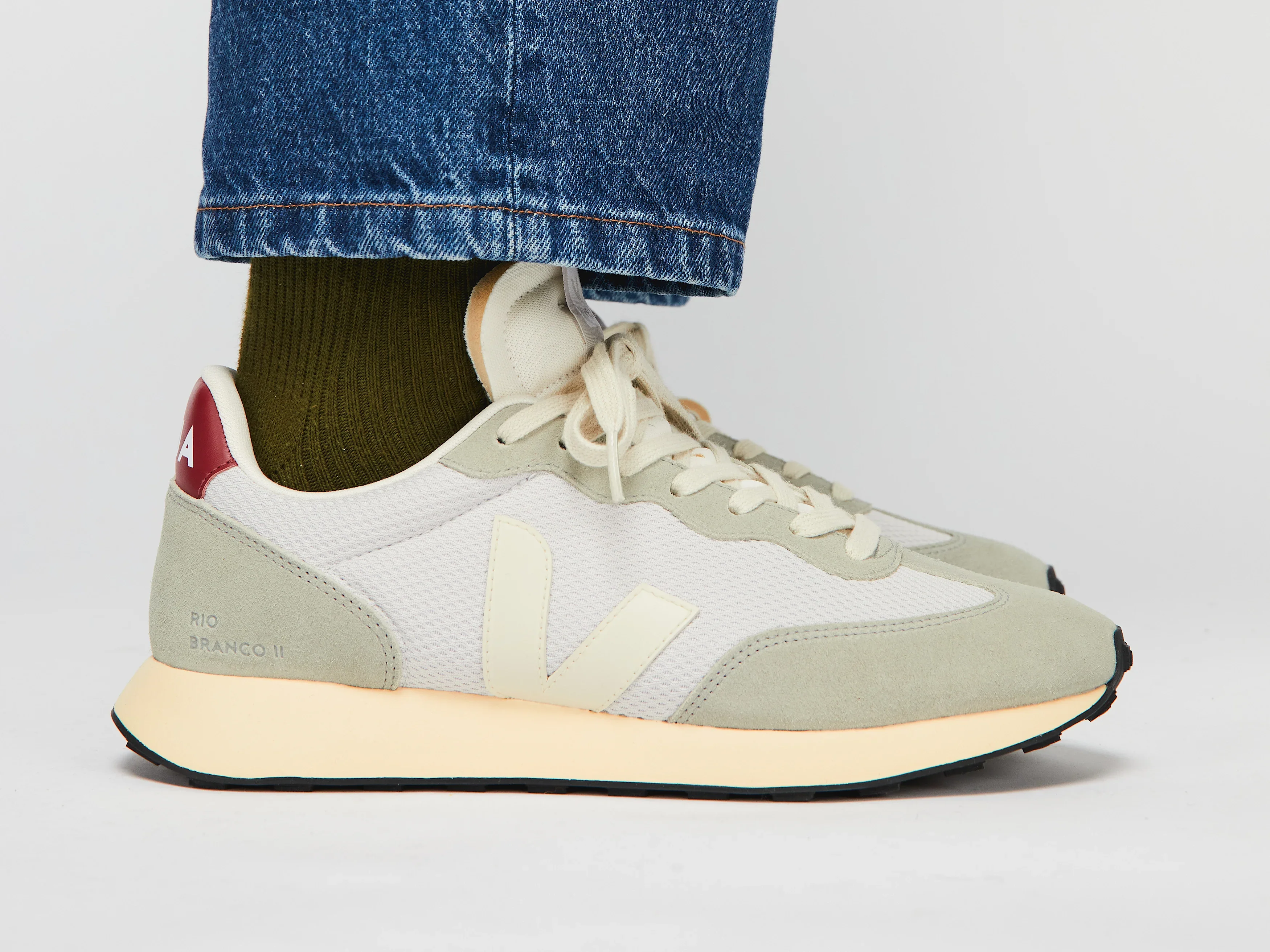 Zapatilla Veja de Hombre Rio Branco Alveomesh - Image 3