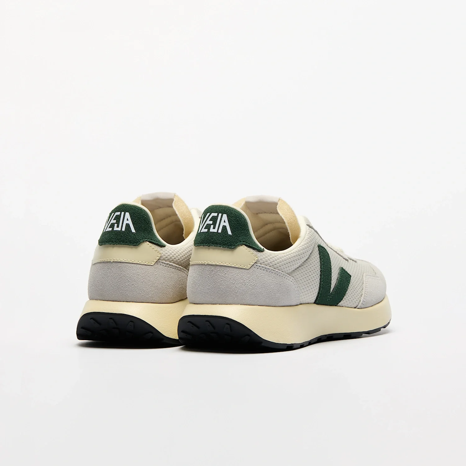 Zapatilla Veja De Hombre Paulistana - Image 3