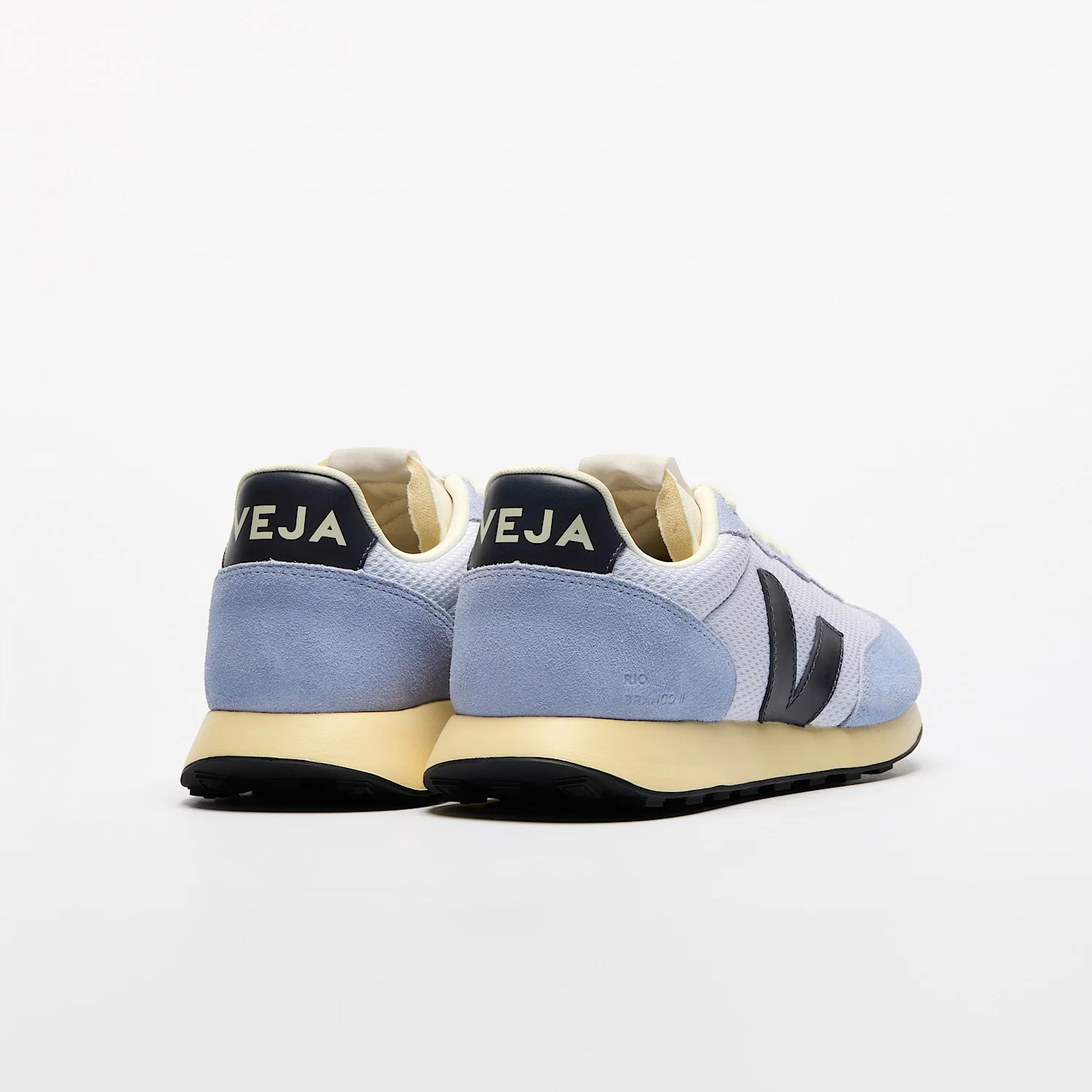 Zapatilla Veja De Mujer Rio Branco Ii - Image 3