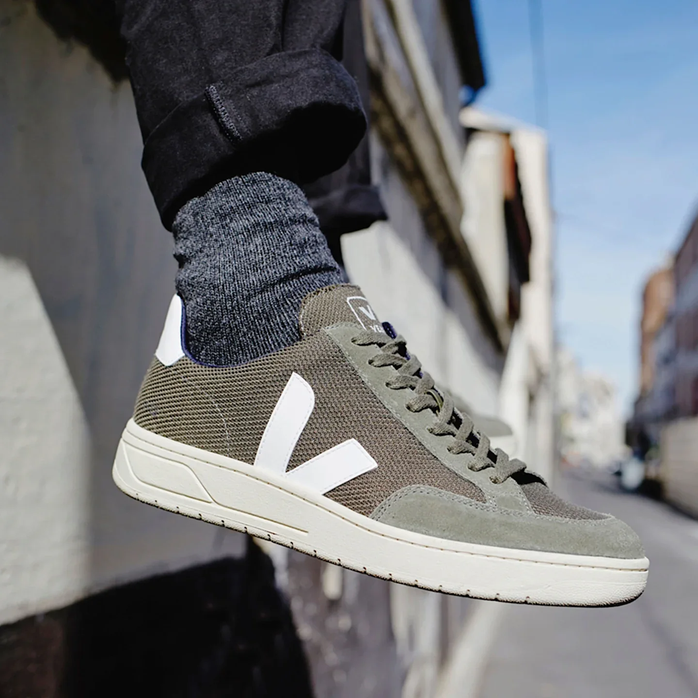 Zapatillas Veja De Hombre V-12 Vegan B-Mesh - Image 4