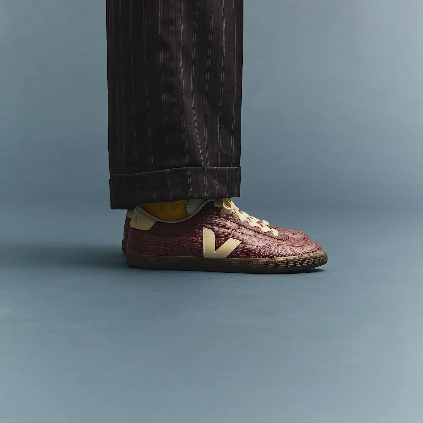 Zapatillas Veja De Mujer Panenka Dragon Leather Amarante - Image 4