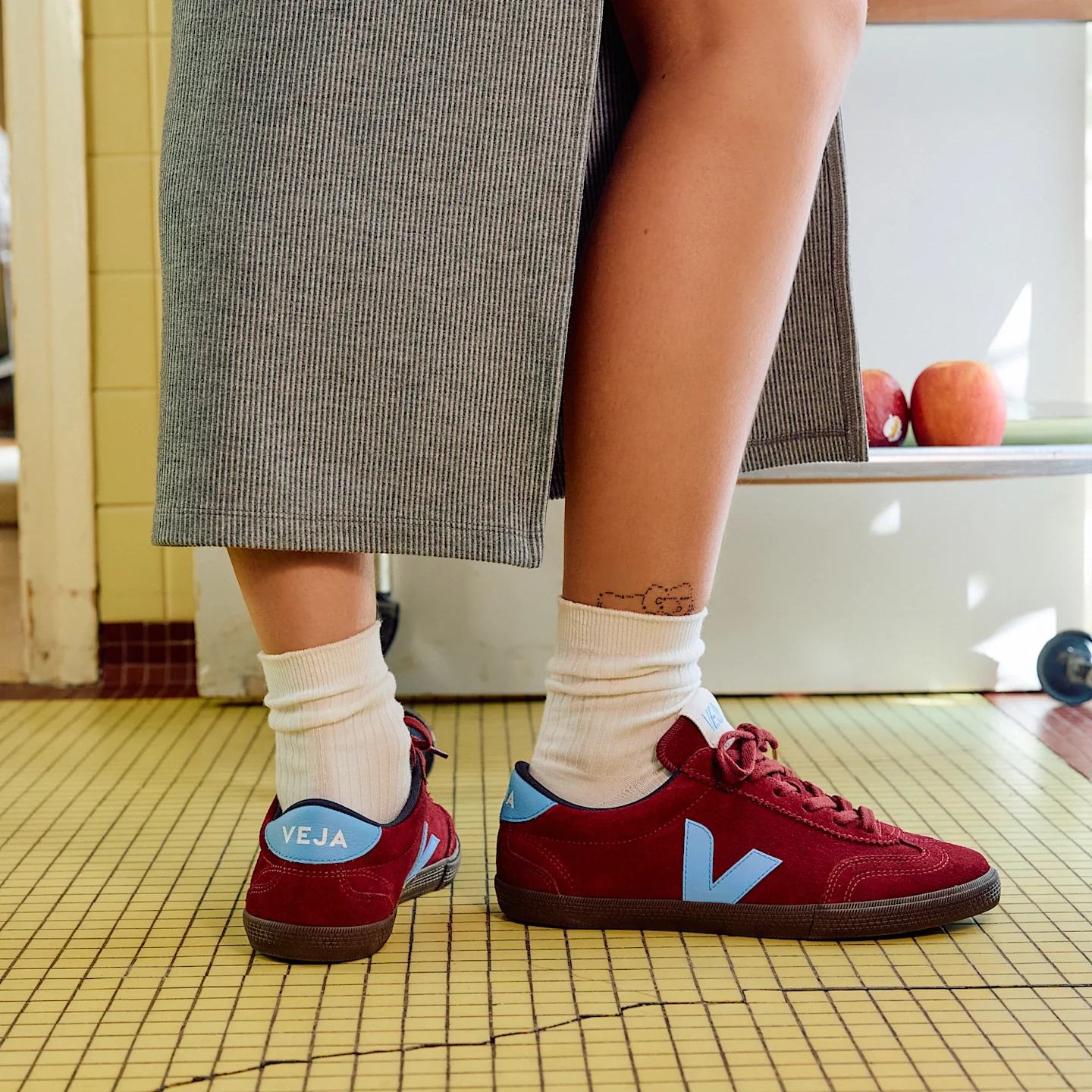 Zapatillas Veja De Mujer Volley Suede - Image 4